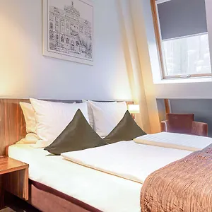 4* Hotell Ramada By Wyndham Frankfurt Centre